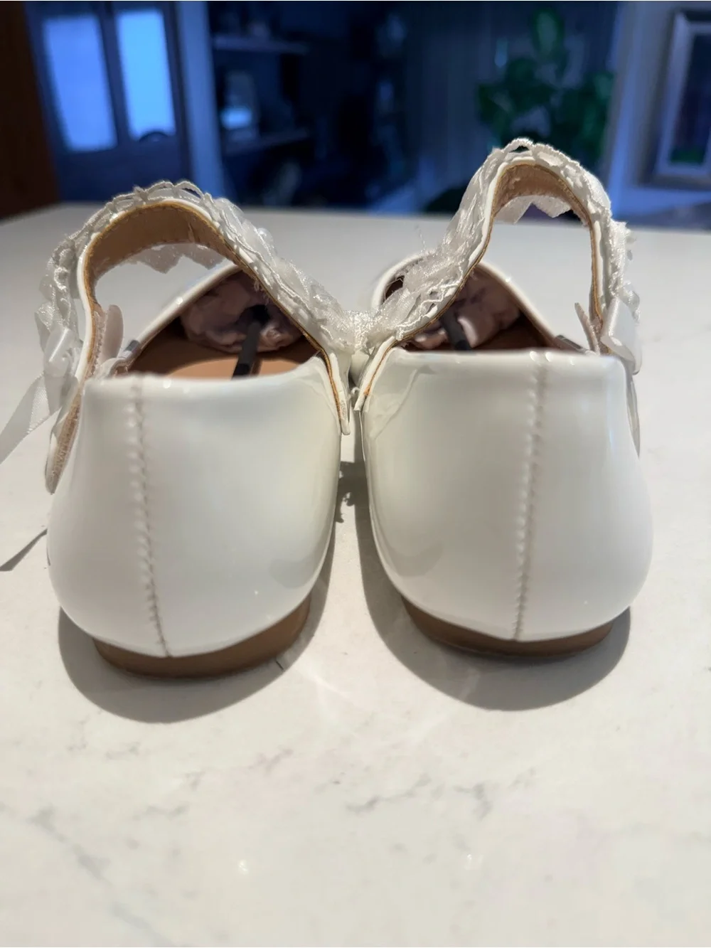Tulleen Girls' White Patent Mary Jane Shoes with Lace Strap